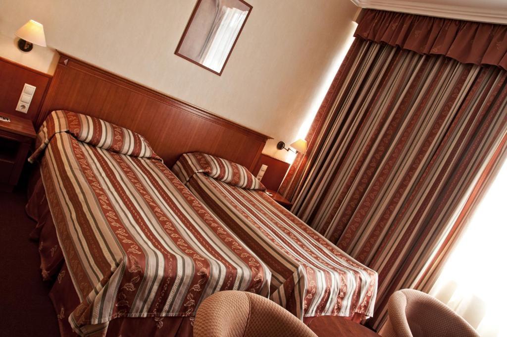 Hotel Central Pécs Room photo